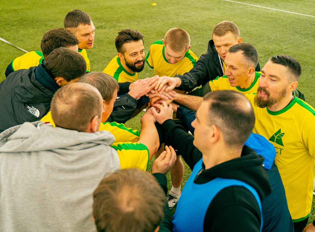 Photo 5309778393882628267 Y